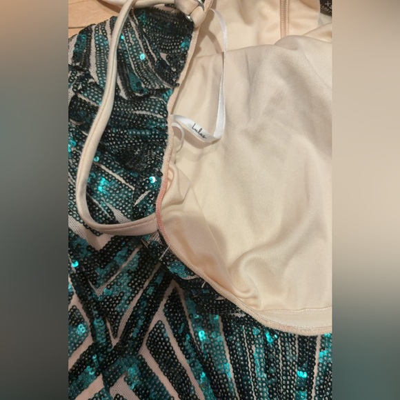 LULU’S LOST IN YOUR EYES TEAL SEQUIN BODYCON MINI DRESS - Picture 7 of 8